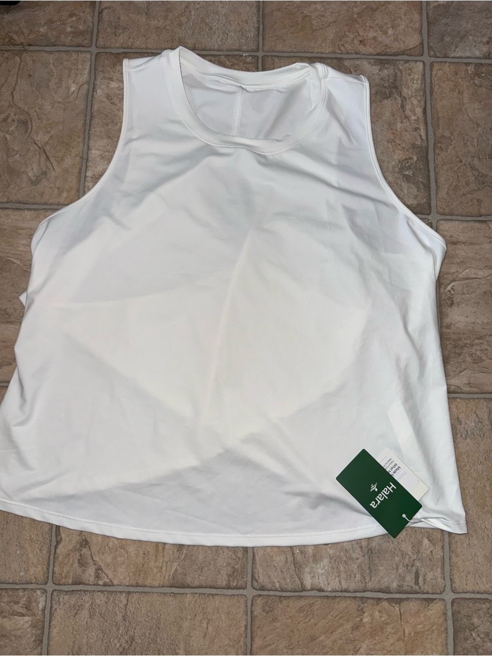 NWT Halara Cut Out Crossover Hem Yoga Tank Top White 1X Plus Size
